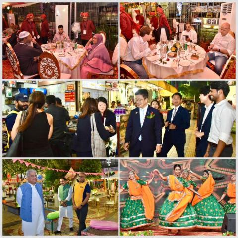 As the hectic and intense negotiations drew to a close in Indore, delegates gathered for the G20 Labour and Employment Ministers’ Meeting enjoyed dinner at Chappan Dukaan with Madhya Pradesh’s authentic cuisine.